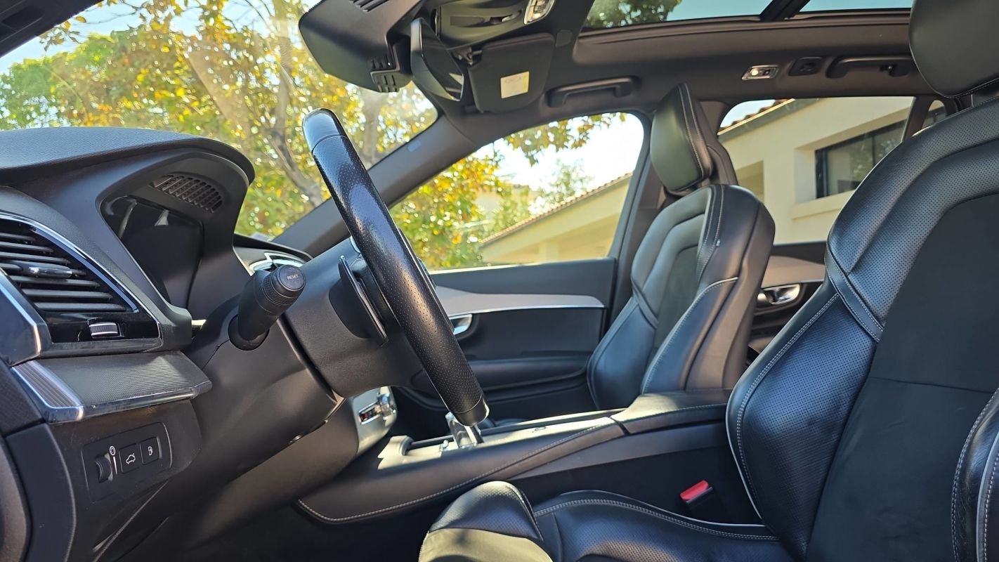 Volvo XC90 - Photo 27