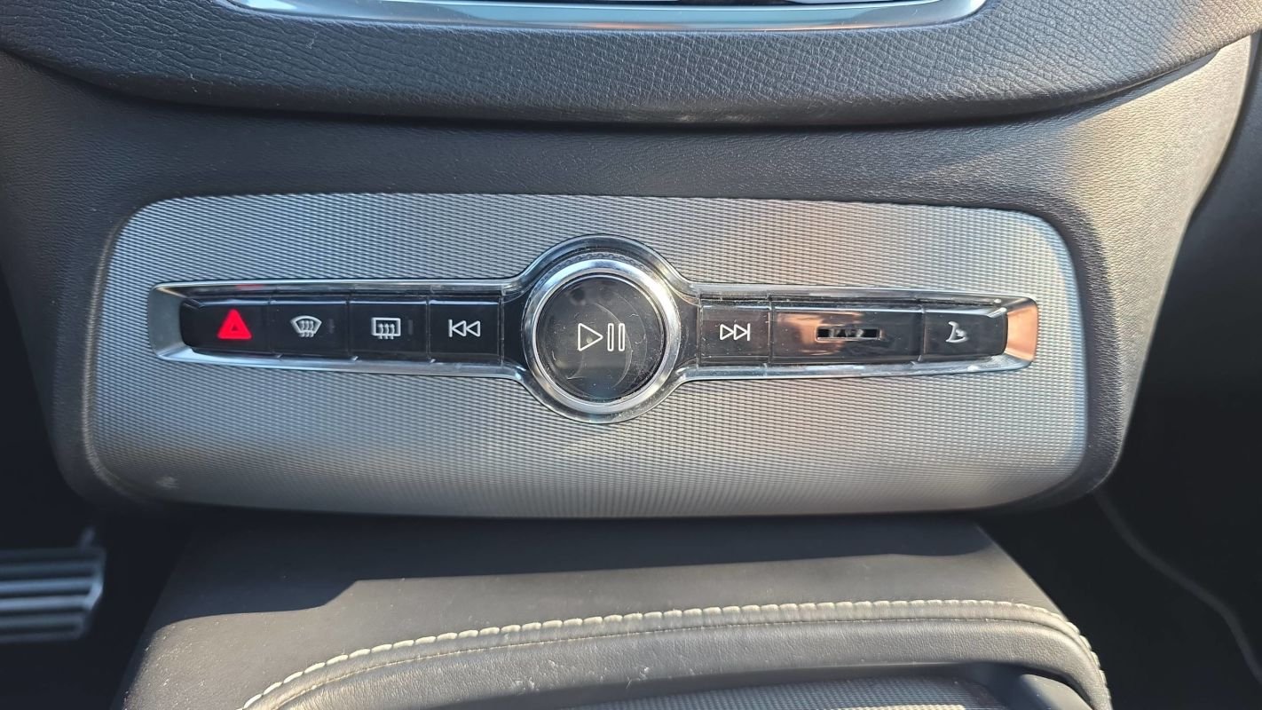 Volvo XC90 - Photo 28