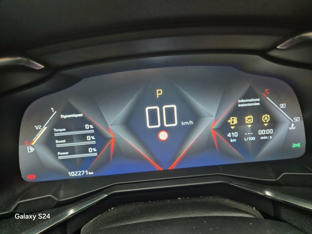 DS DS 7 Crossback - Photo 12