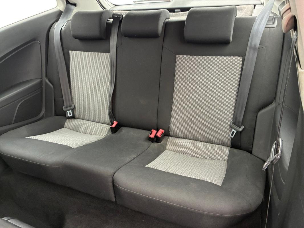 Volkswagen Polo - Photo 14