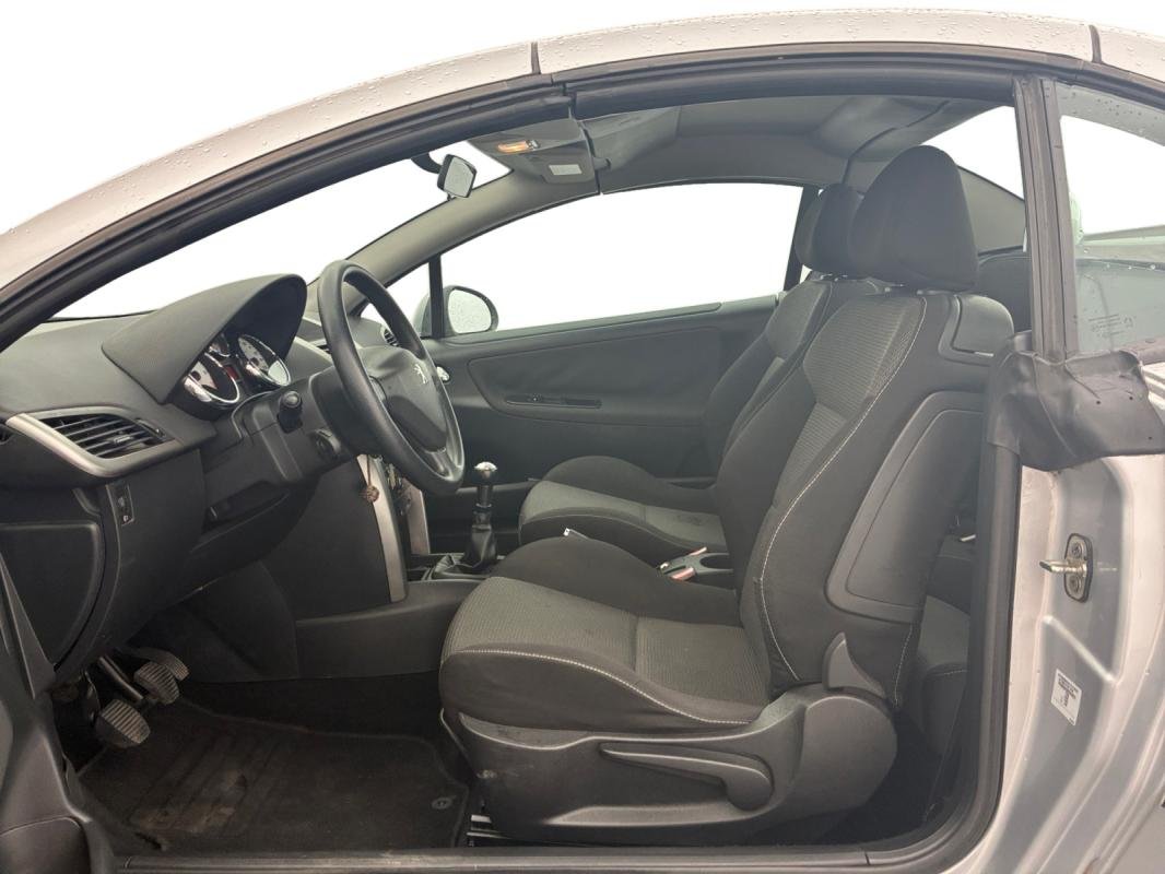 Peugeot 207 CC - Photo 9
