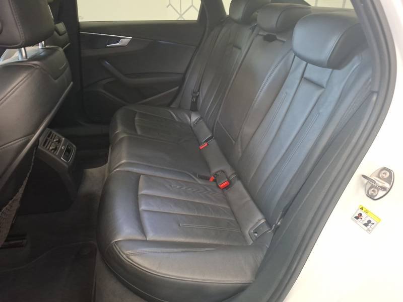 Audi A4 - Photo 19