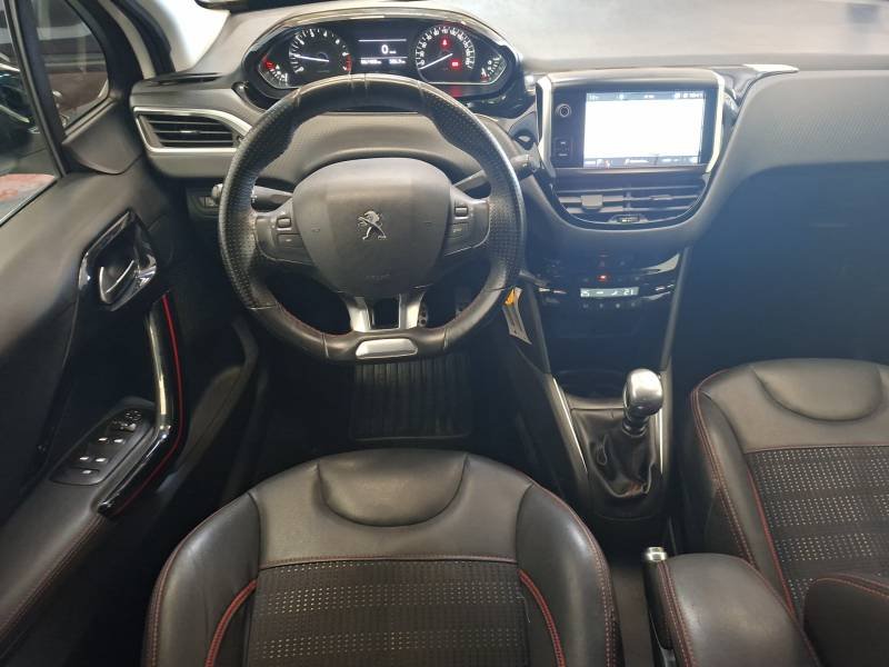 Peugeot 208 - Photo 14