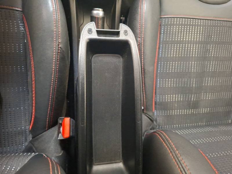 Peugeot 208 - Photo 35