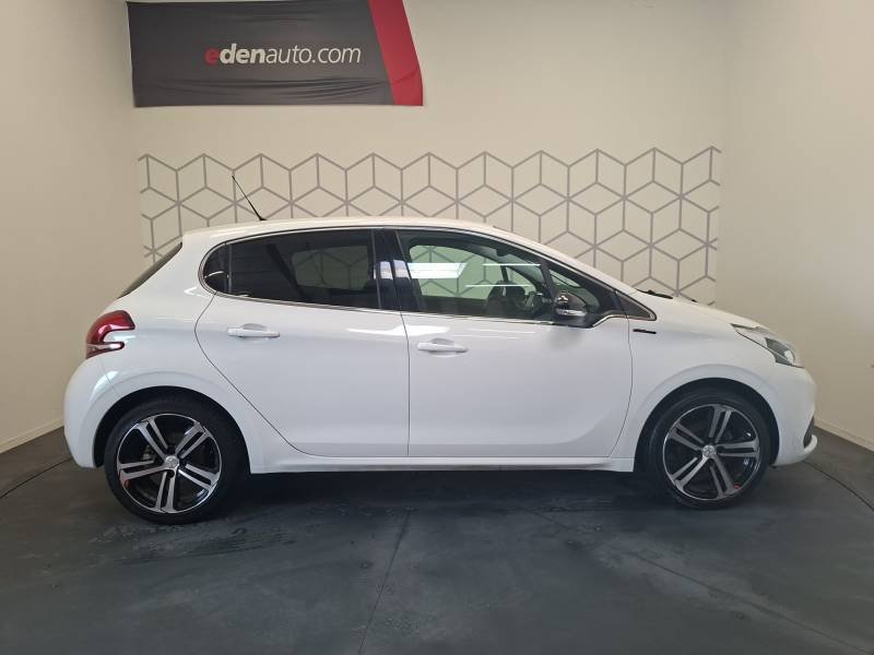 Peugeot 208 - Photo 6