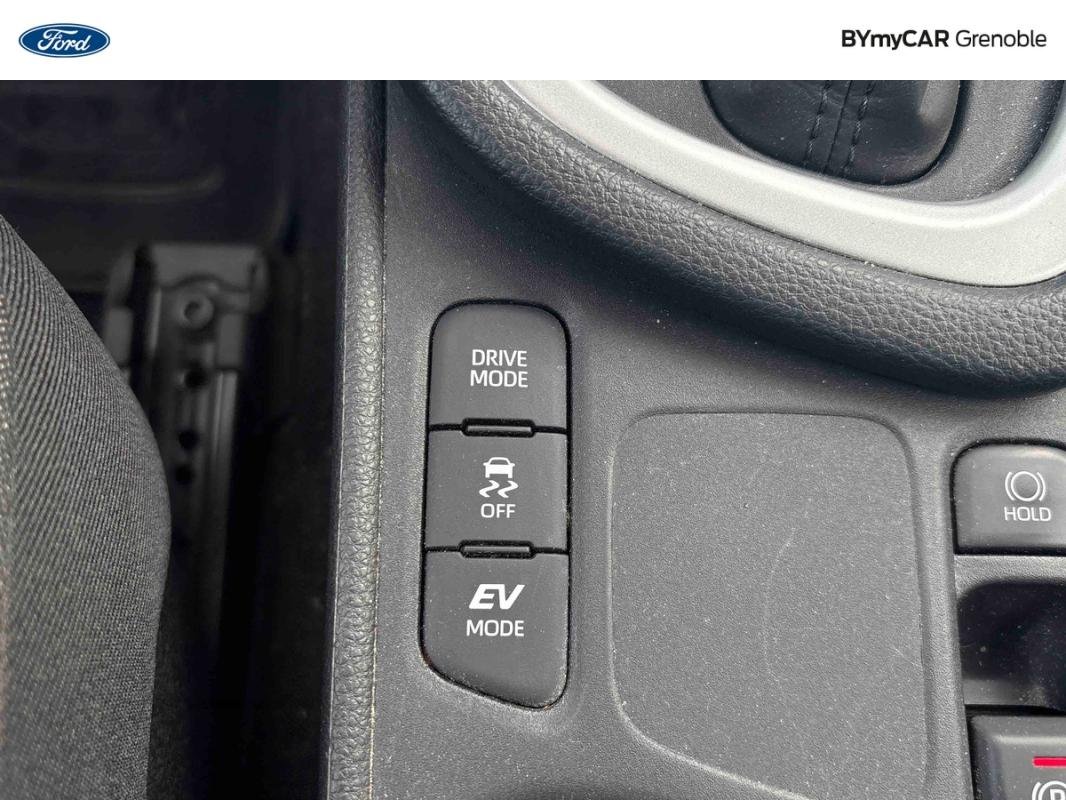 Toyota Yaris - Photo 18