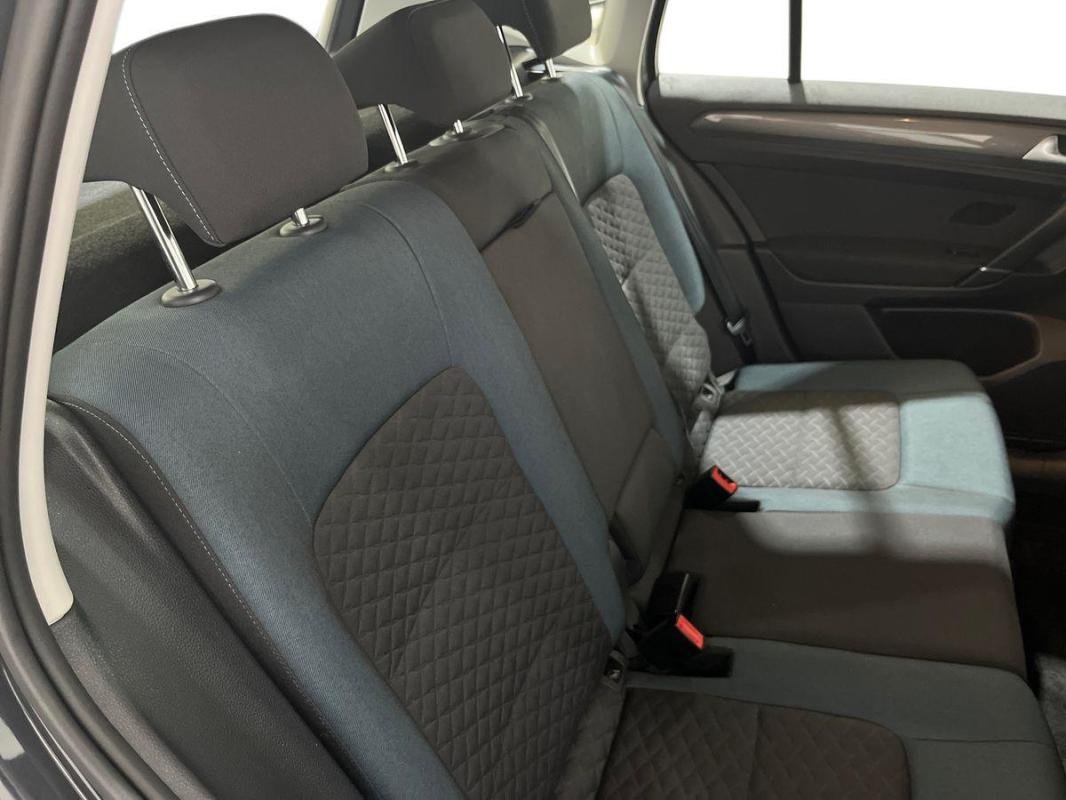 Volkswagen Golf Sportsvan - Photo 23