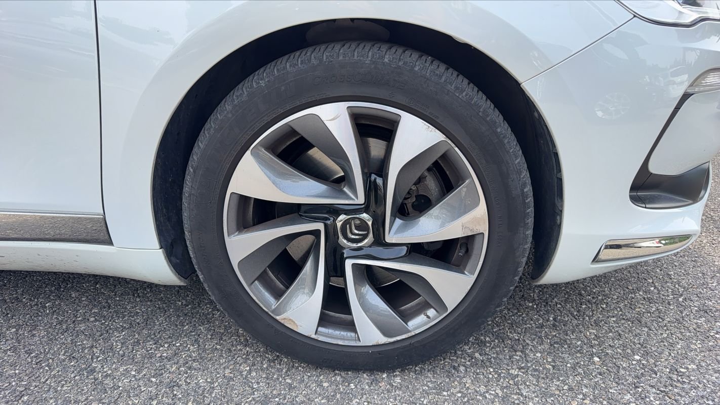 DS DS 5 - Photo 17