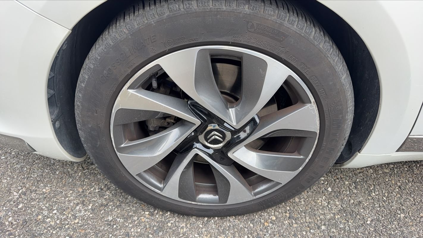 DS DS 5 - Photo 18