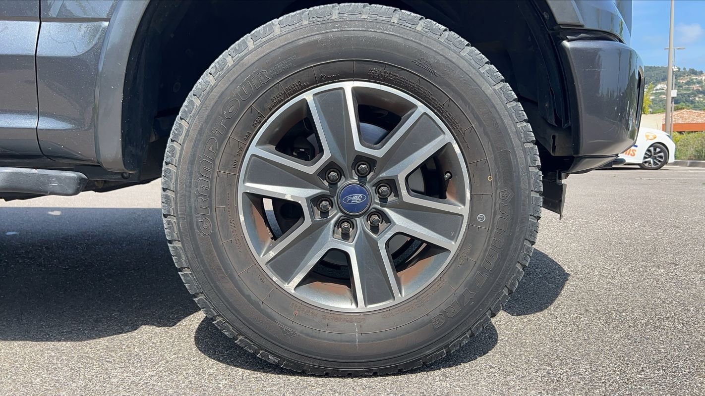 Ford F 150 - Photo 17