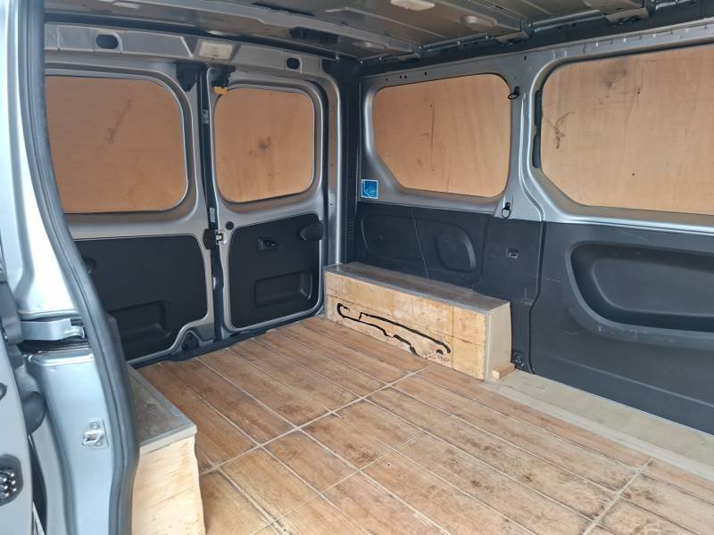 Nissan Primastar - Photo 21