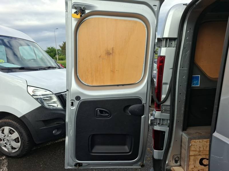 Nissan Primastar - Photo 29
