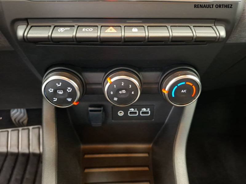 Renault Clio - Photo 24