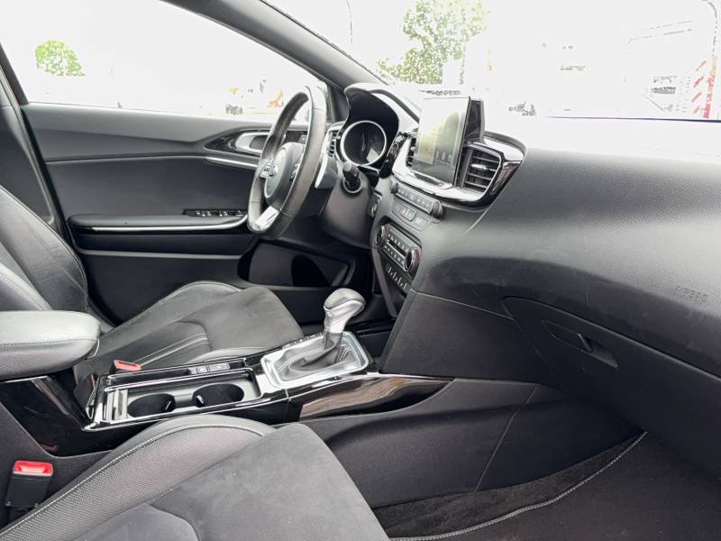 Kia Pro_cee'd - Photo 12
