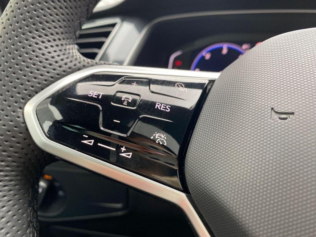 Volkswagen Tiguan - Photo 21
