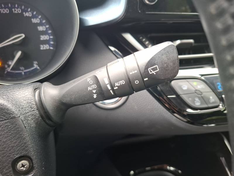 Toyota C-HR - Photo 24