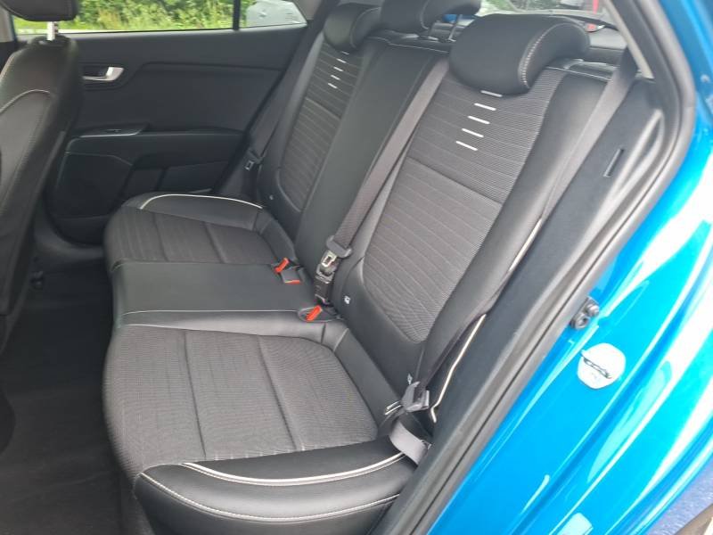 Kia Rio - Photo 15