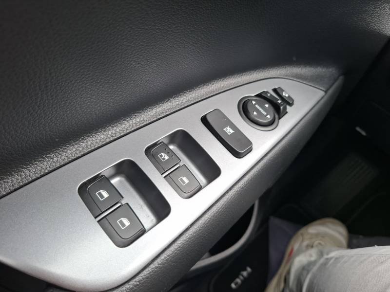 Kia Rio - Photo 21