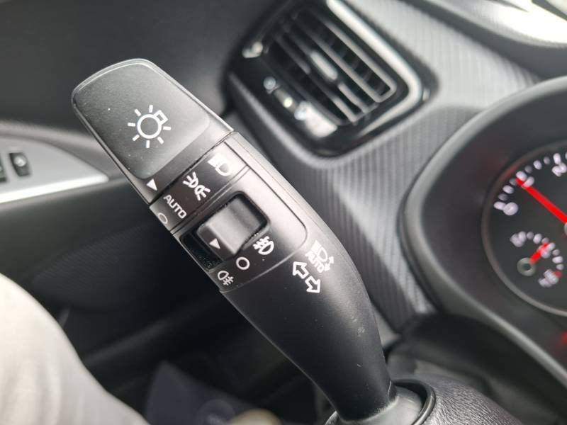 Kia Rio - Photo 25