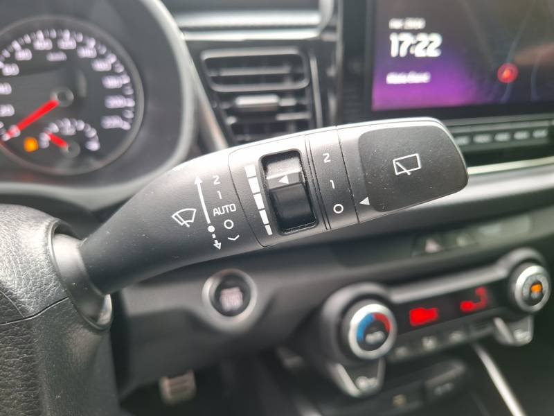 Kia Rio - Photo 26
