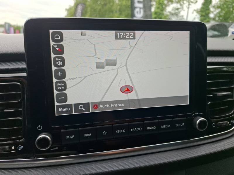 Kia Rio - Photo 28