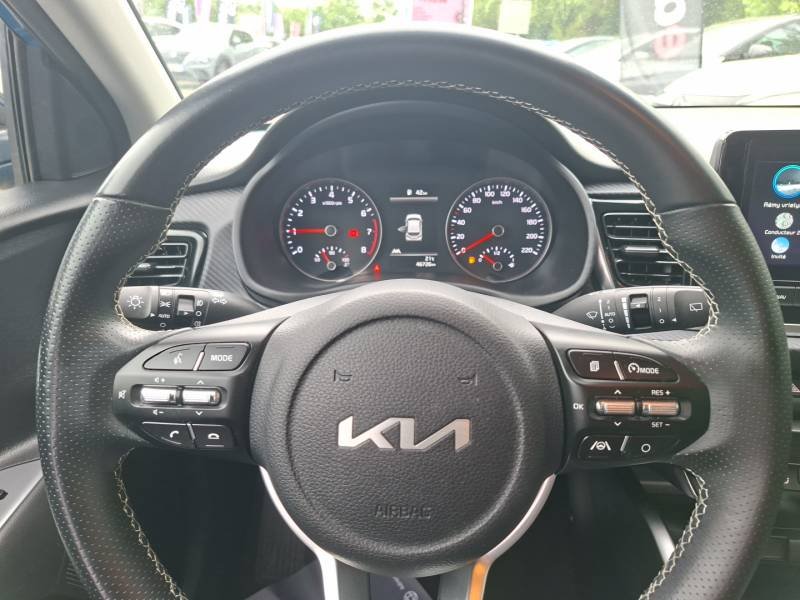 Kia Rio - Photo 9