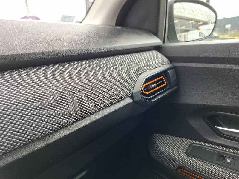 Dacia Sandero - Photo 24