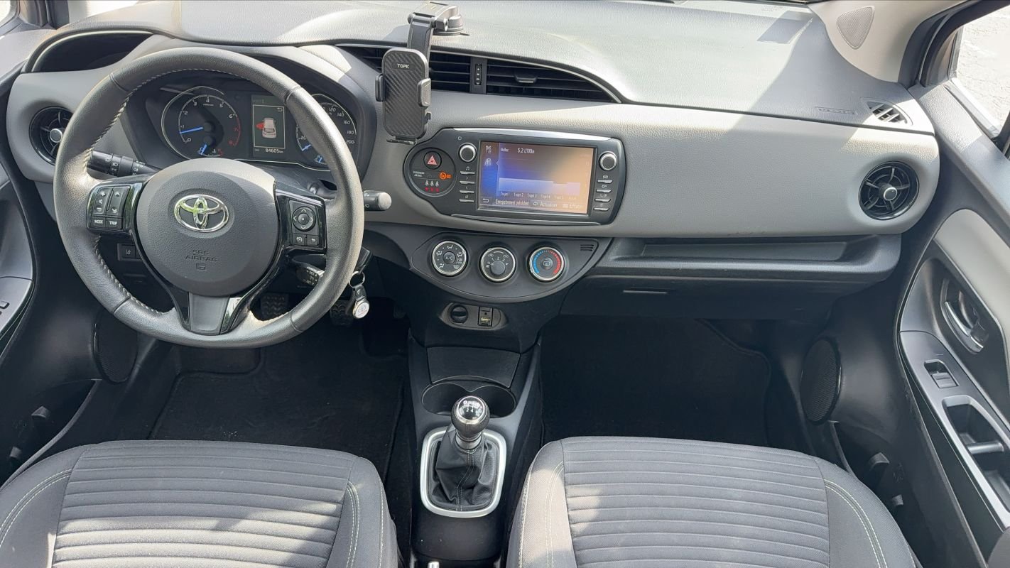 Toyota Yaris - Photo 11