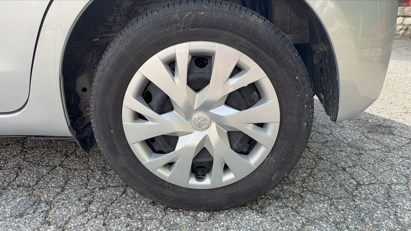 Toyota Yaris - Photo 19