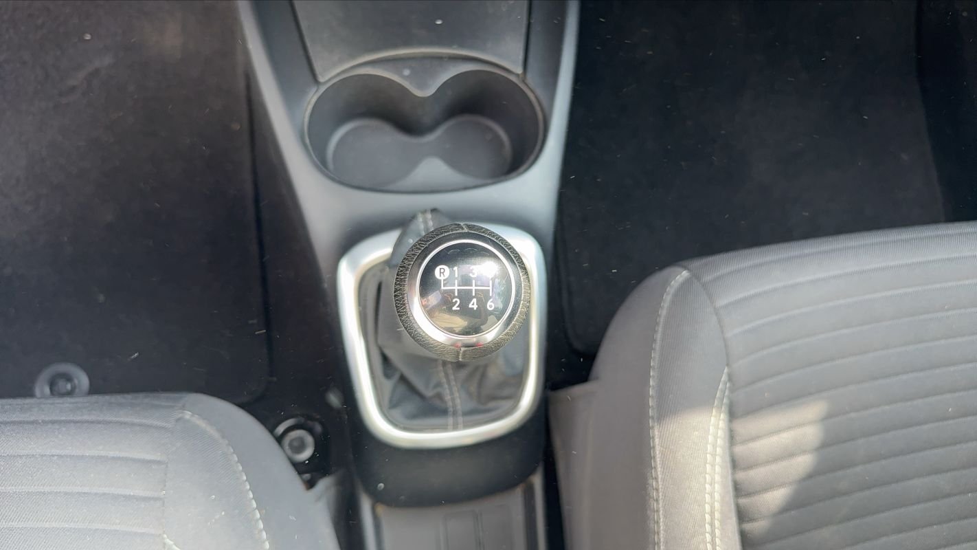 Toyota Yaris - Photo 23