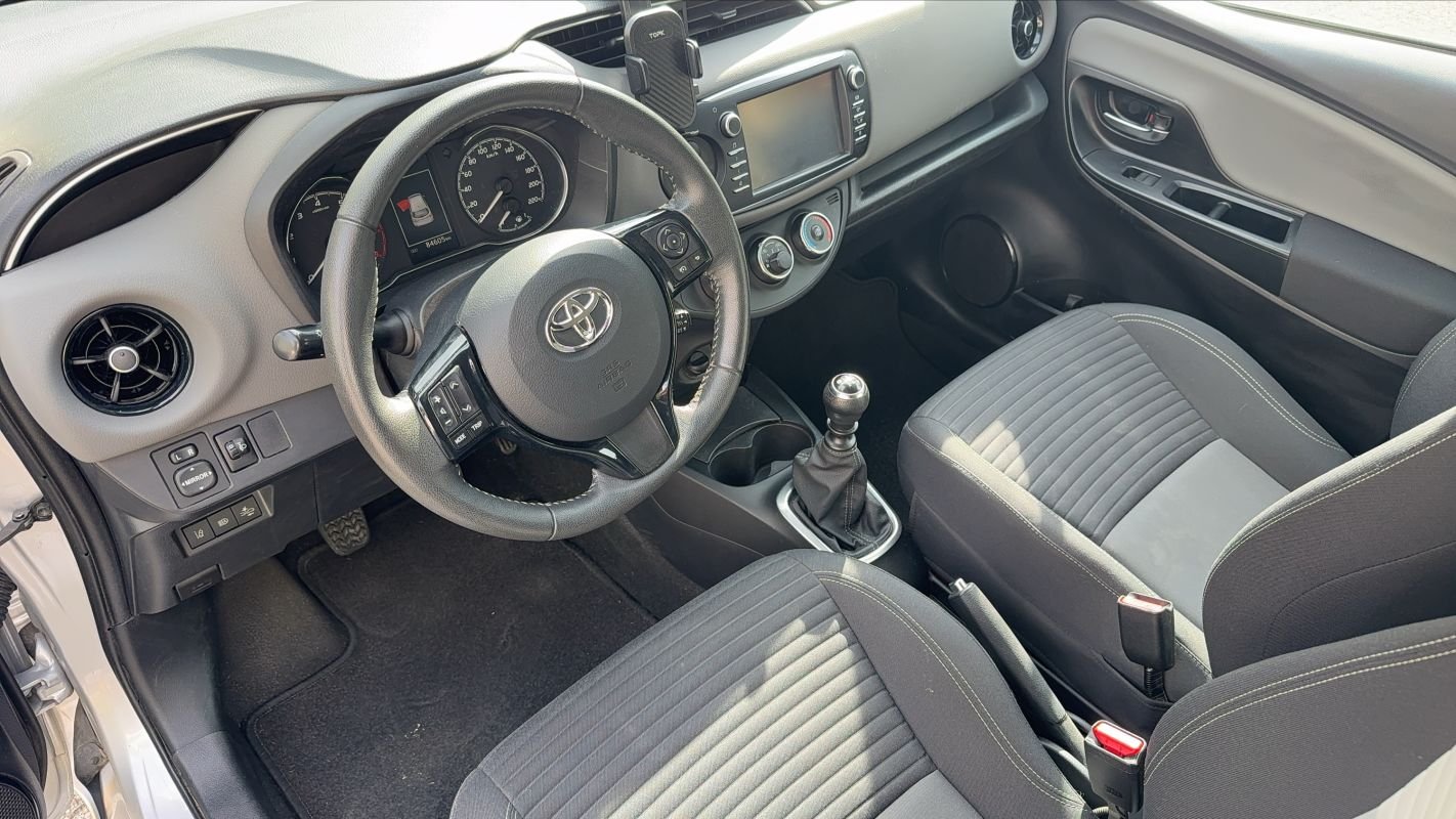 Toyota Yaris - Photo 8
