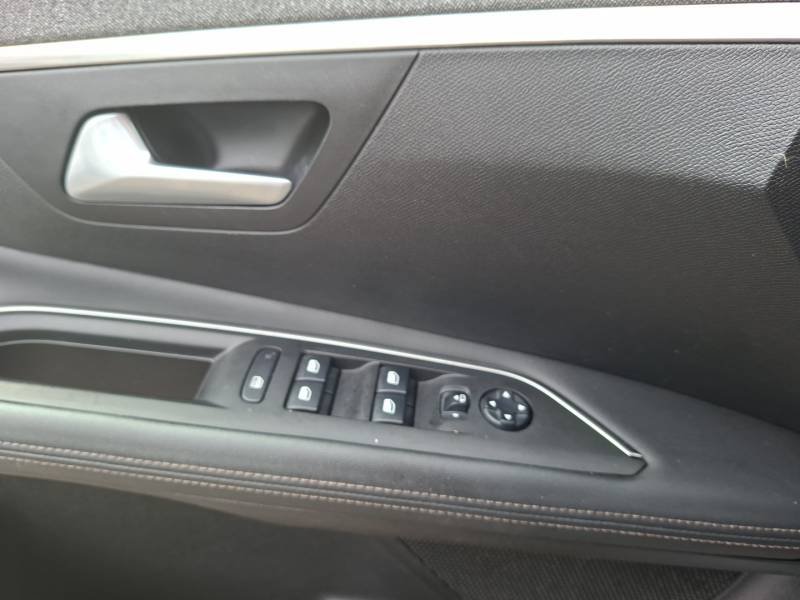 Peugeot 3008 - Photo 8