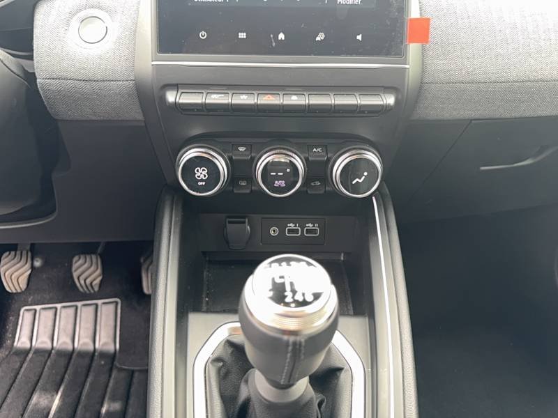 Renault Clio - Photo 25