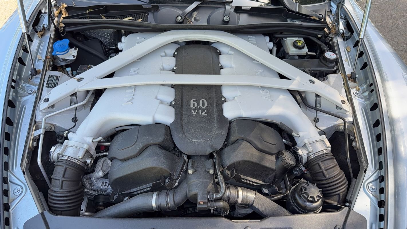 Aston Martin Rapide - Photo 15
