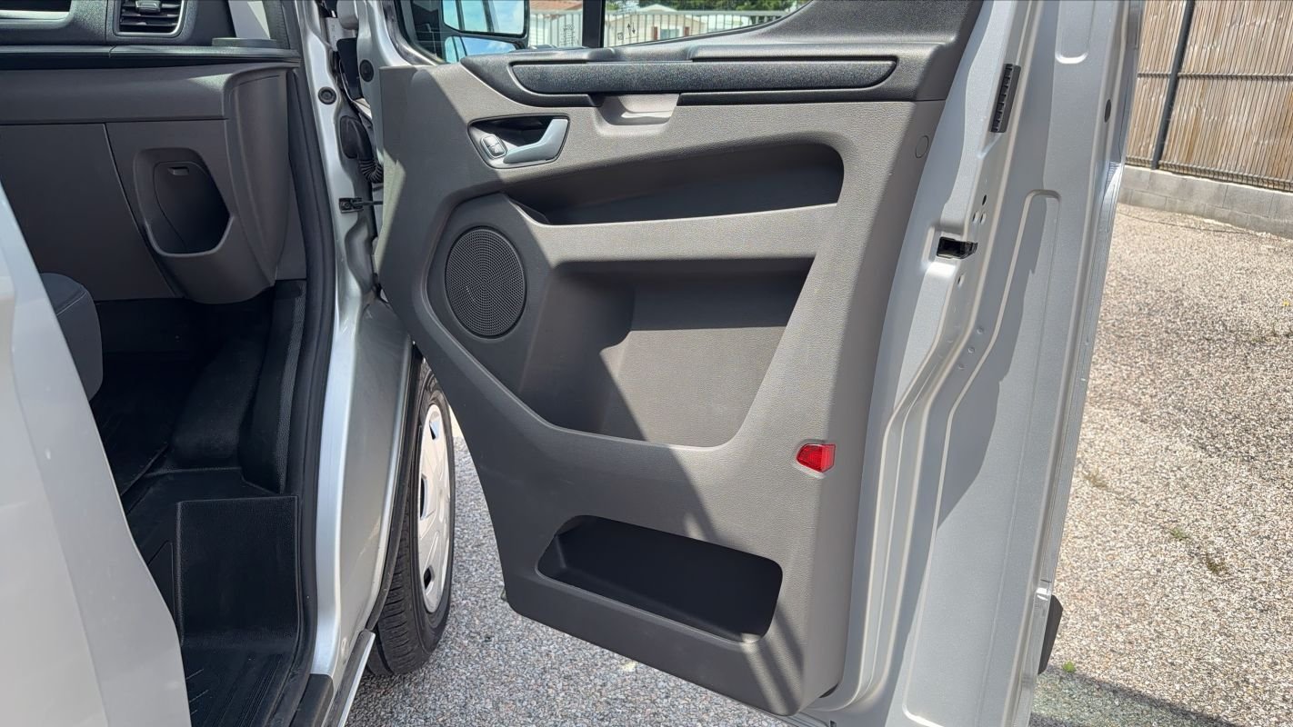 Ford Transit Custom Fourgon - Photo 24