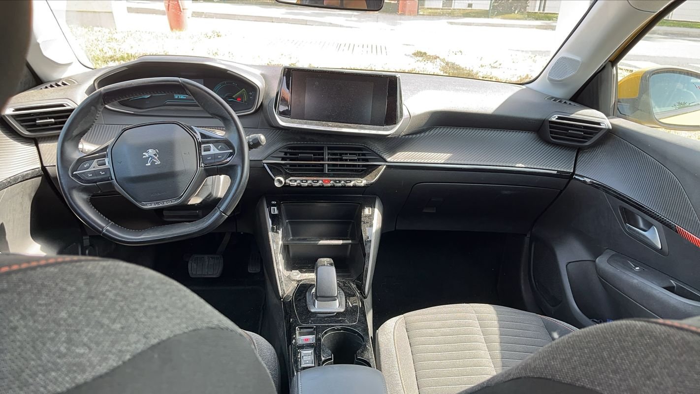 Peugeot 208 - Photo 11