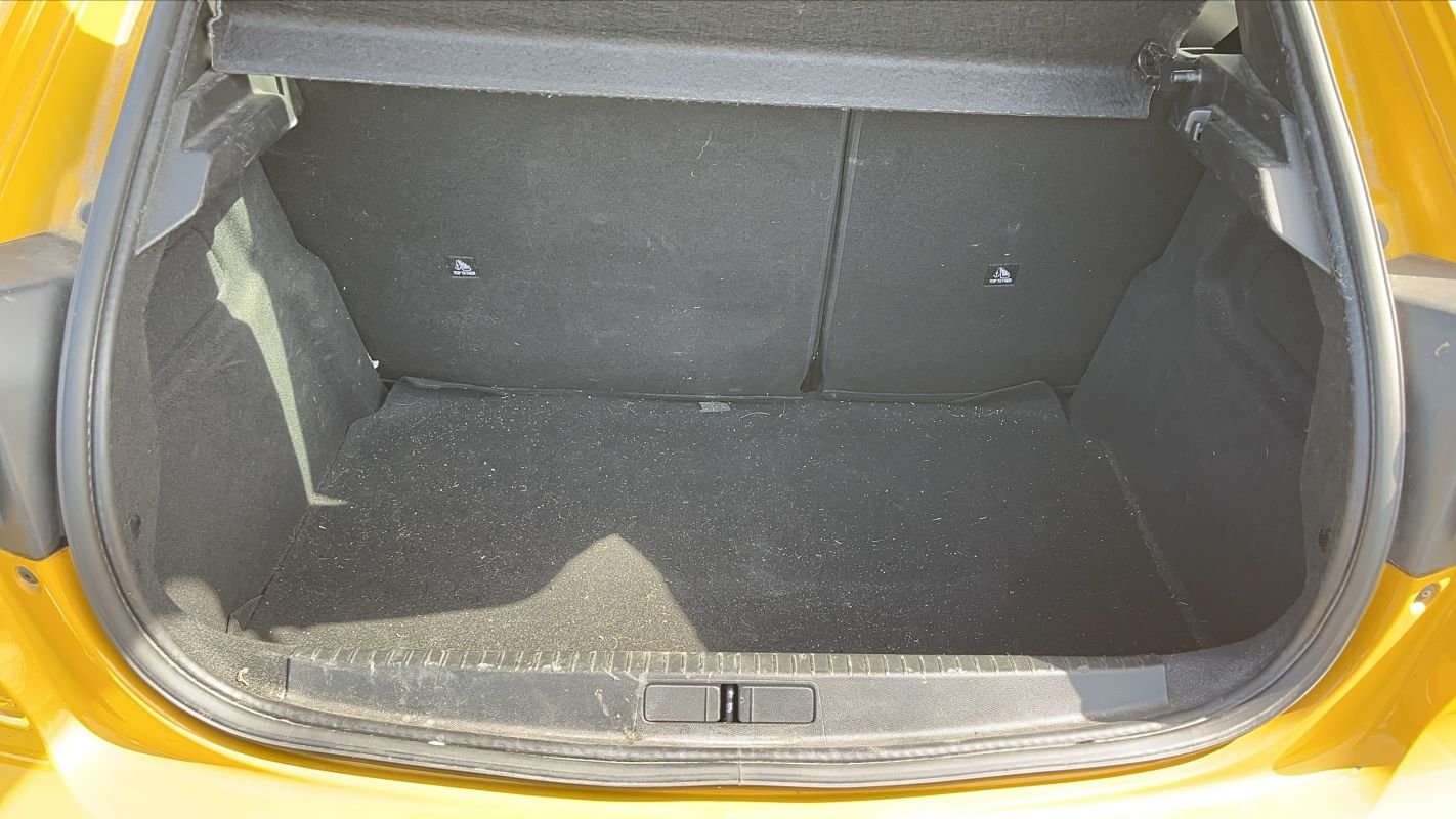 Peugeot 208 - Photo 14