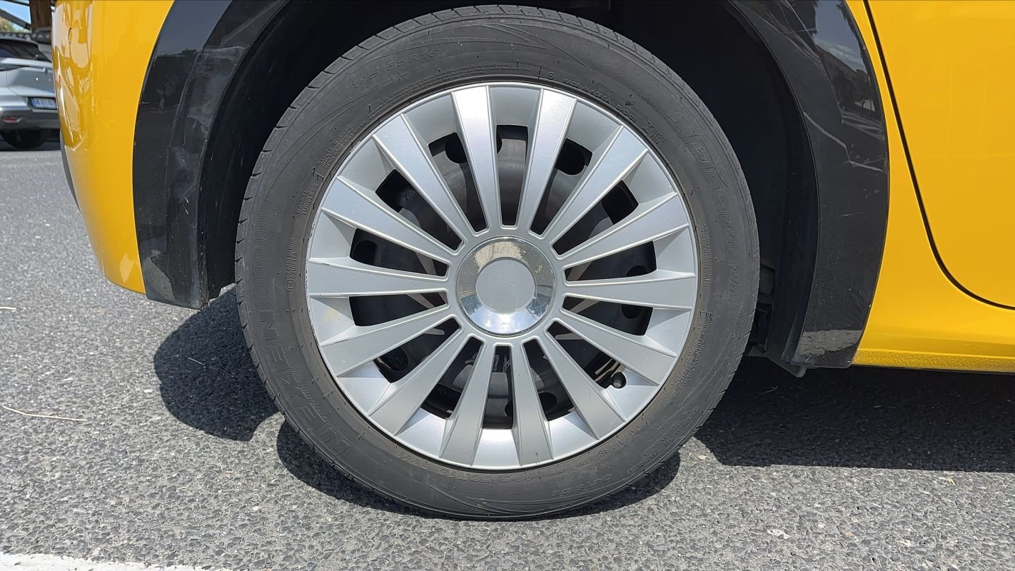 Peugeot 208 - Photo 16