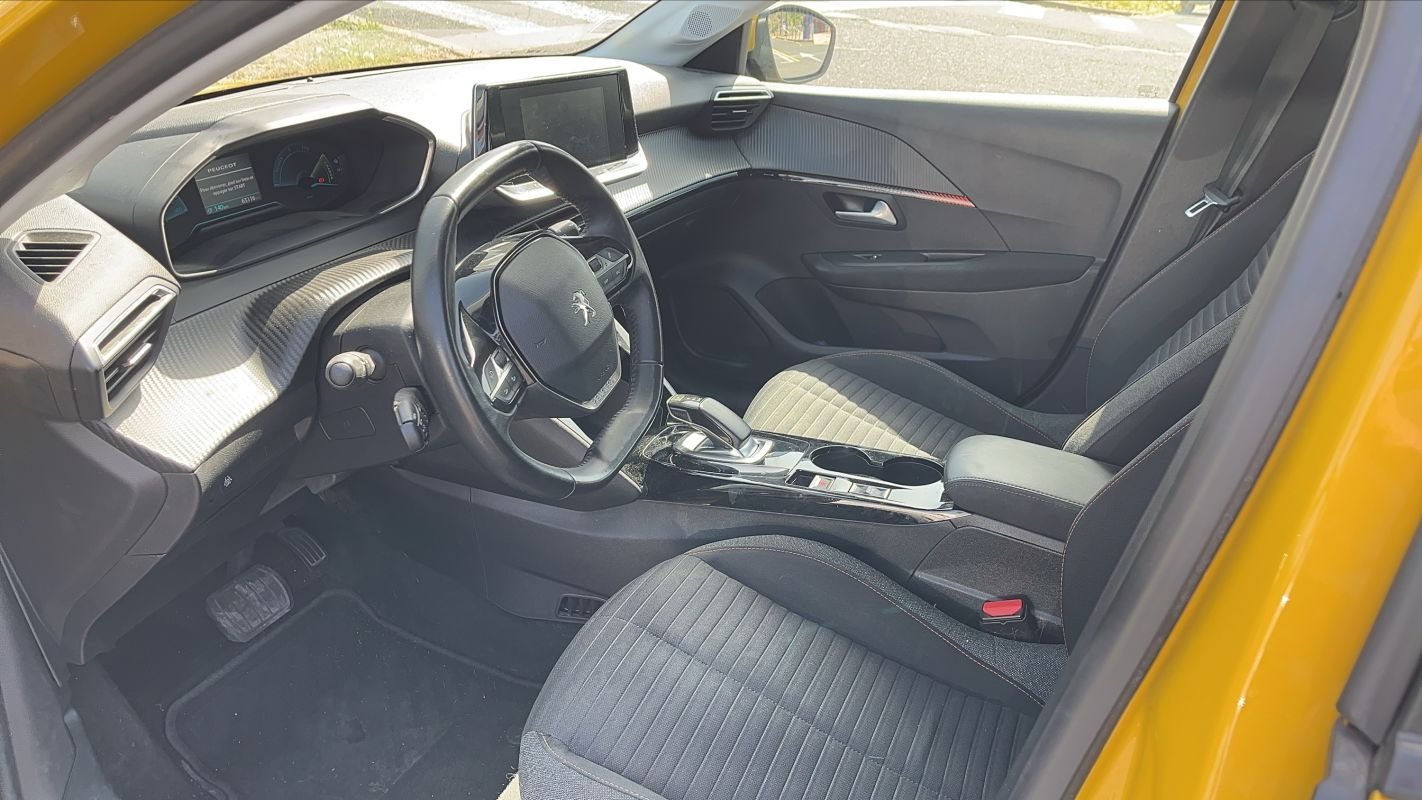 Peugeot 208 - Photo 8