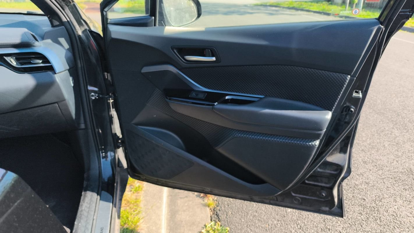 Toyota C-HR - Photo 22