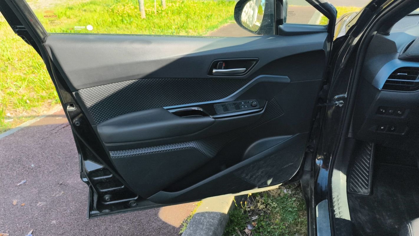 Toyota C-HR - Photo 7
