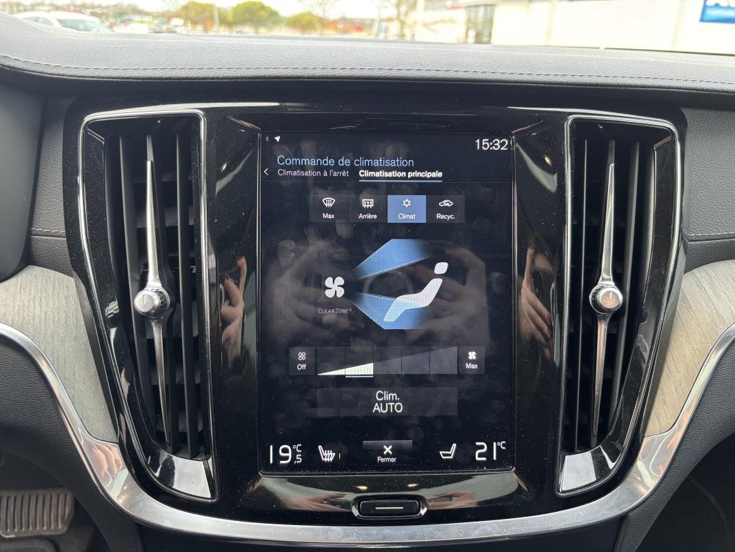 Volvo S60 - Photo 12