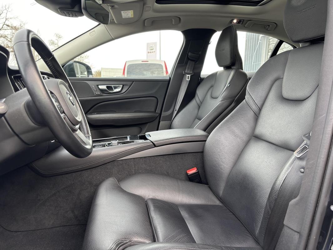 Volvo S60 - Photo 16