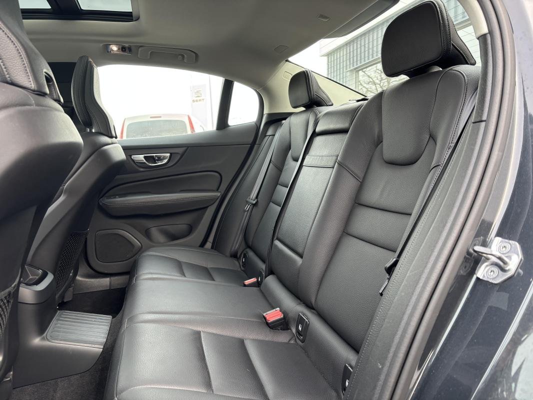Volvo S60 - Photo 19