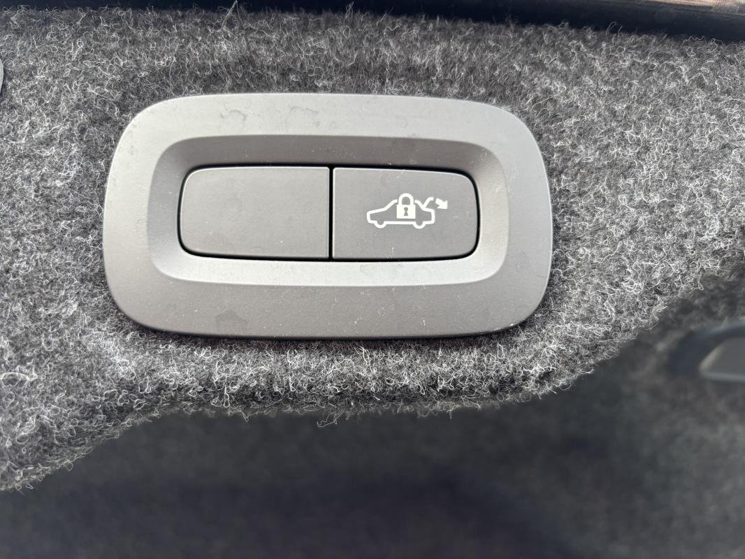Volvo S60 - Photo 23