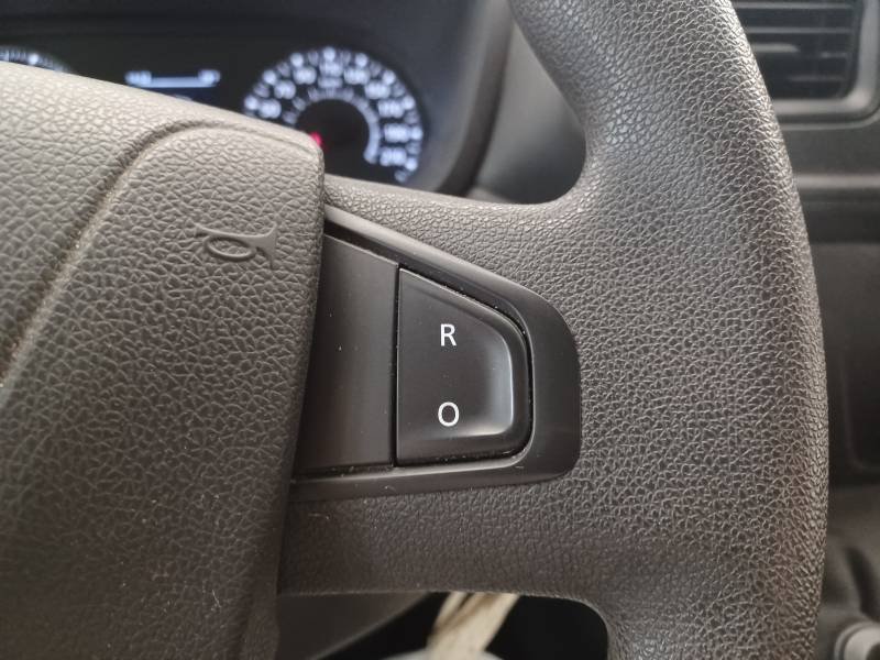 Nissan Interstar - Photo 21