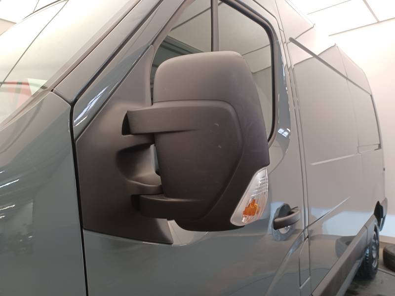 Nissan Interstar - Photo 28