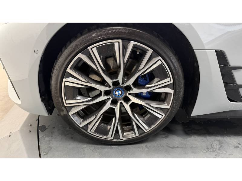 BMW i4 - Photo 15