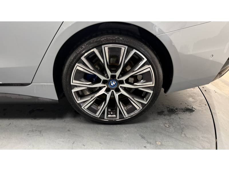 BMW i4 - Photo 16