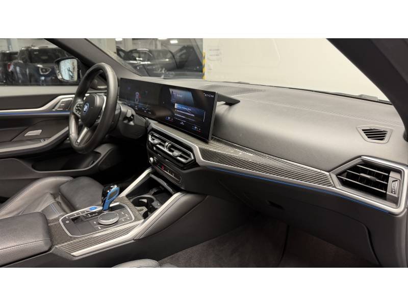 BMW i4 - Photo 30